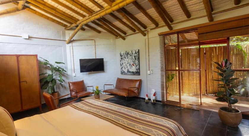 Image of Superior Suite 5