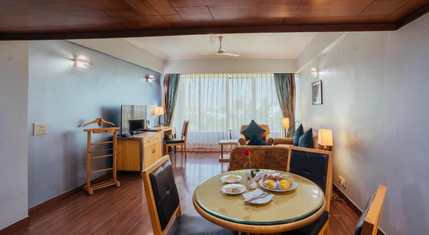 The Piccadily Hotel Lucknow - image 3