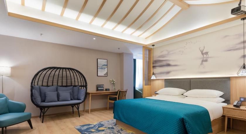 Image of Deluxe Suite 1