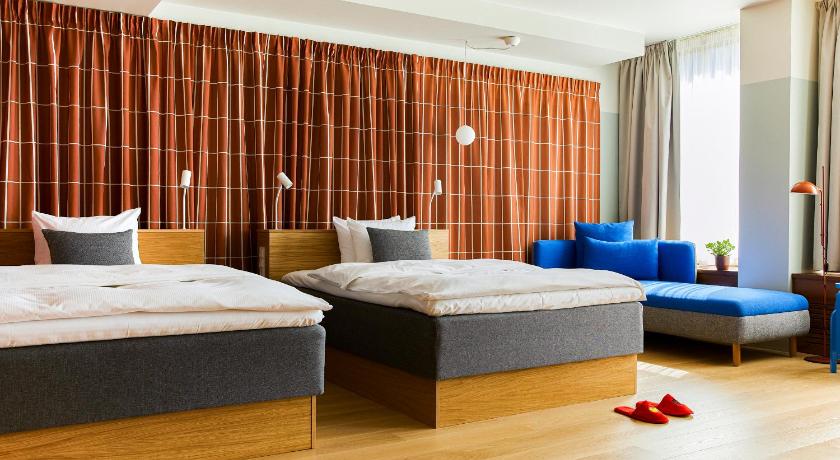 Image of Large Twin Room 0
