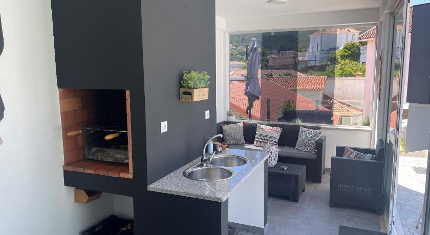 Castanheira de Pera Artvilla Tourism Houses 5-Star Guesthouse lobby