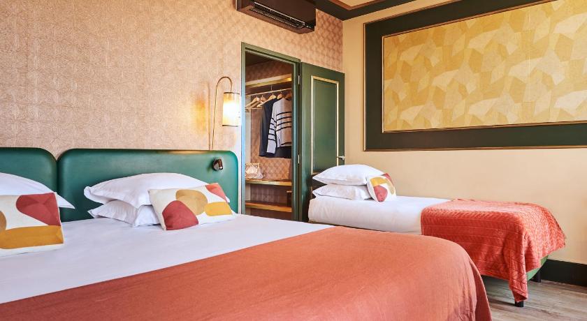 Image of Premium Triple Room 6