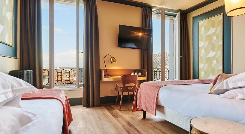 Image of Premium Triple Room 0