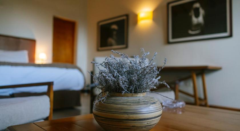 Image of Suite with Mountain View 10