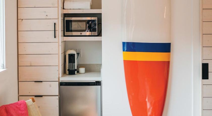 샌프란시스코 (CA) Funboard Room includes King Bed and Mini Kitchenette 2성급 숙소 스위트룸