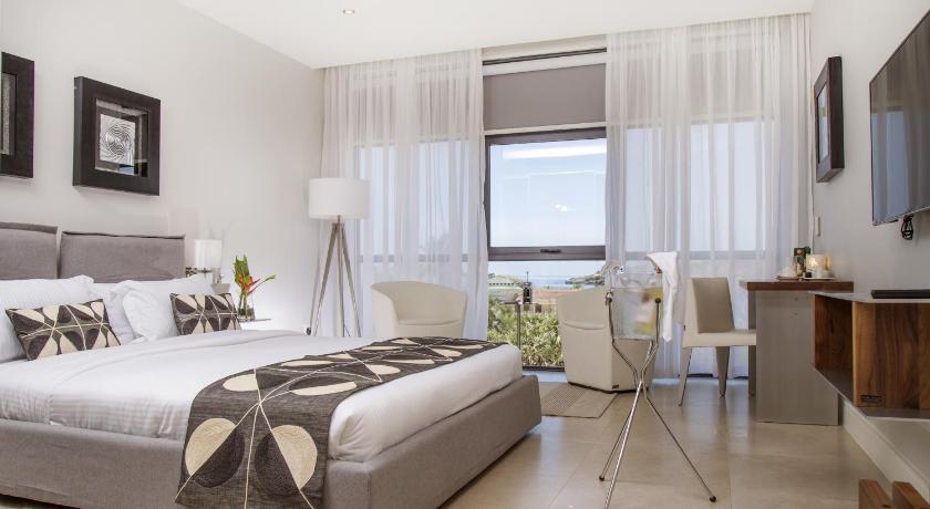 Hotel English Point Marina & Spa photo