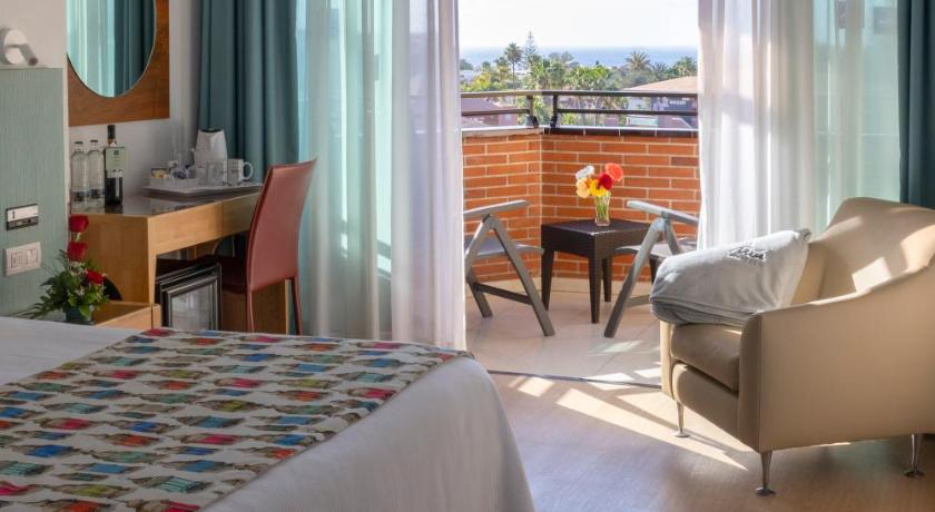 "Superior" klases divvietīgs numurs (1 gulta) ar skatu uz baseinu (Superior Double Room with Pool View) attēls 0
