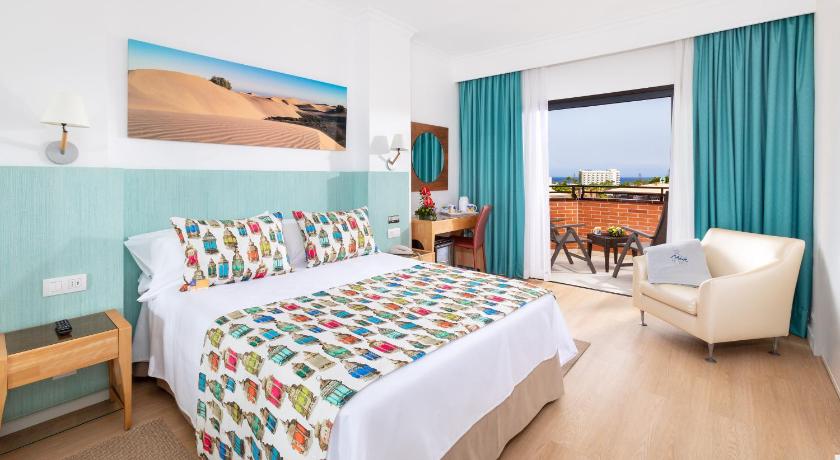 Double Room Single Use with Pool View attēls 0