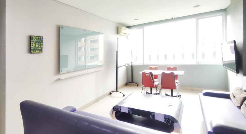 RedDoorz Plus Near ICE BSD Minerva – Tangerang, ID
