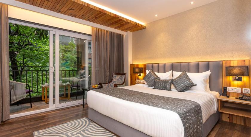 Superior Room with Balcony
