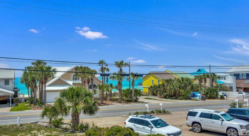 Bahama West by Panhandle Getaways