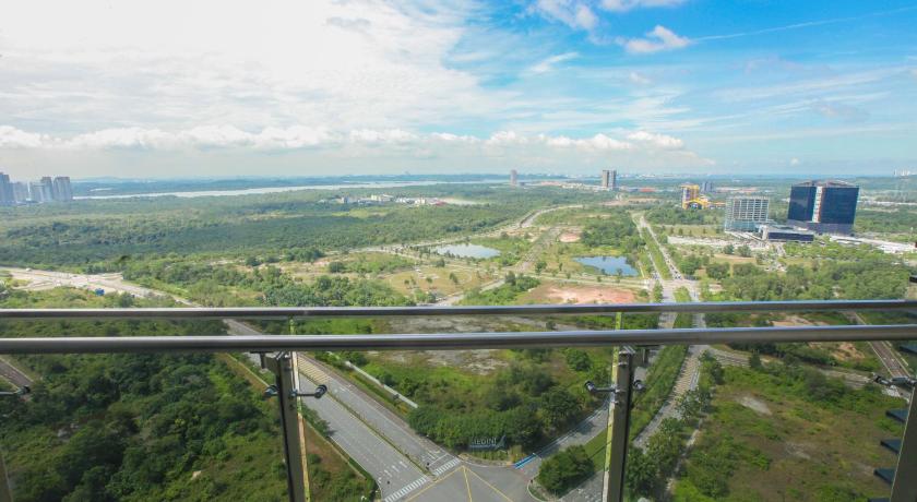 新山 Meridian 2 Ramada Cozy Stay By The One - 6pax 3星级 民宿 泳池