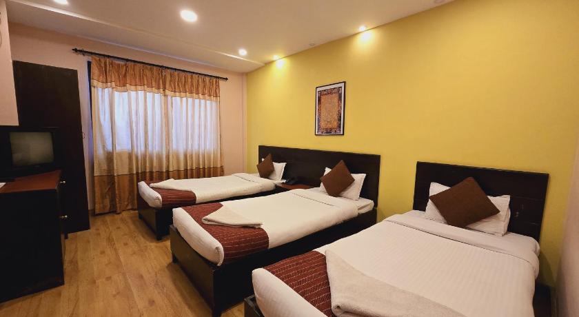 Image of Superior Deluxe Triple Room 1