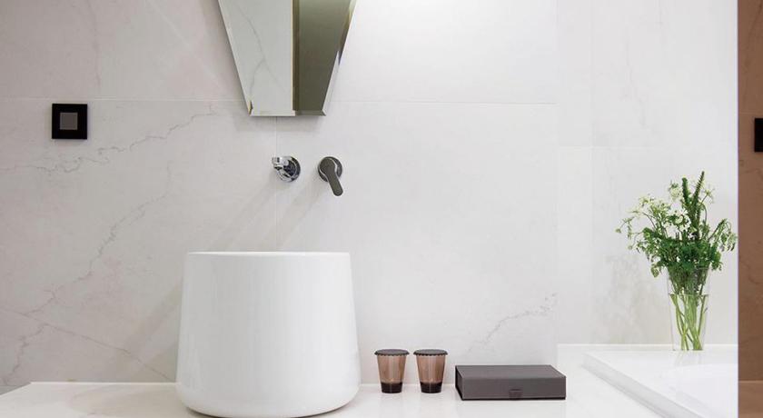 Image of Korean Style Family Room with Private Bathroom 5