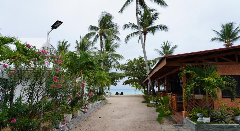 セブ Costa Liz Island Resort  3つ星 ホテル ロビー