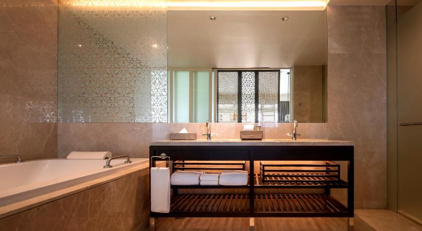 Image of 1 King Private Garden Suite 8