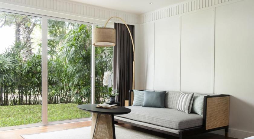 Image of 1 Bedroom Private Pool Suite Club Lounge Access 11