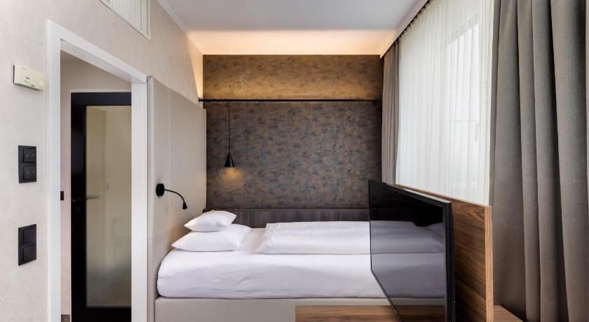 Image of Single Room 1