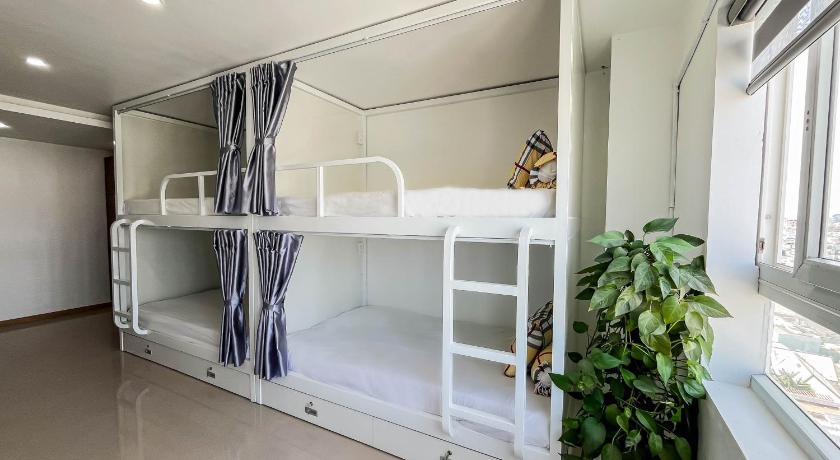 Image of Entire 8-Bed Private Dormitory - Mixed 4