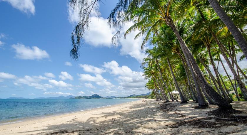 Cairns Beaches Flashpackers