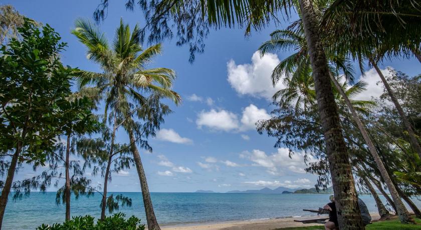 Cairns Beaches Flashpackers