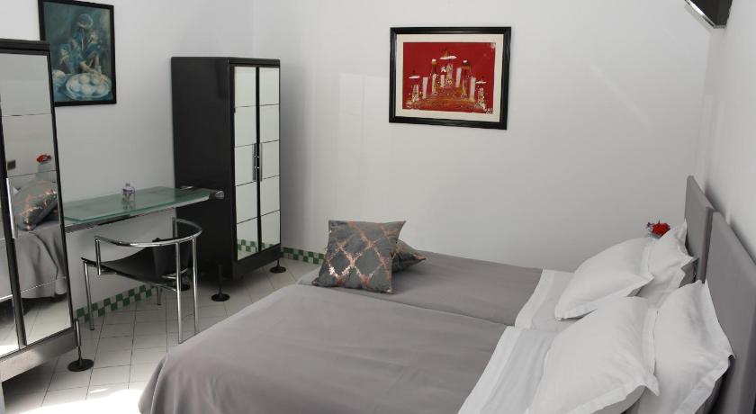Image of Single Room 1