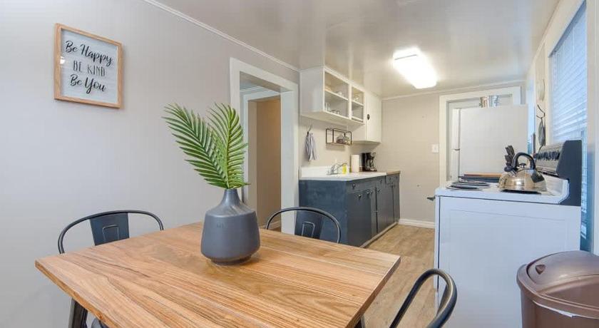 Coos Bay (OR) #StayInMyDistrict HeritageHouse 2Bedroom Apartment 4-Star Accommodation exterior
