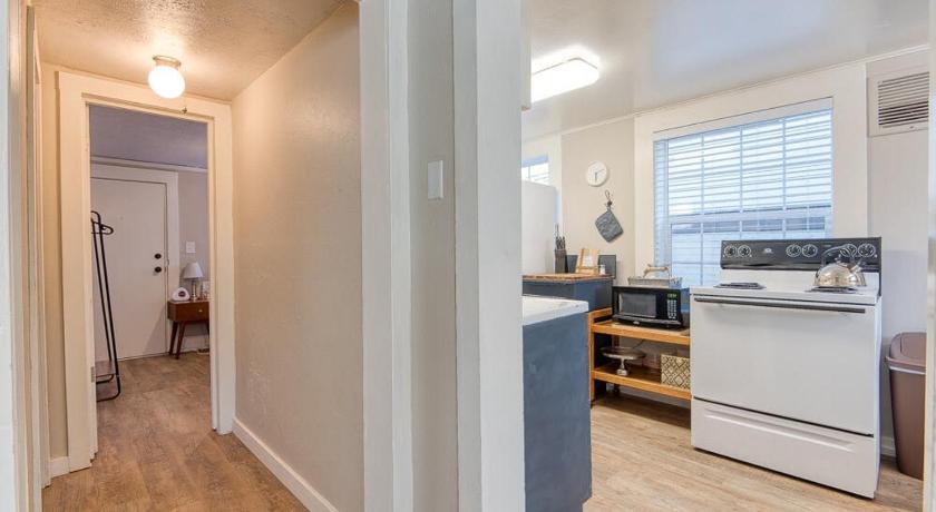 Coos Bay (OR) #StayInMyDistrict HeritageHouse 2Bedroom Apartment 4-Star Accommodation view