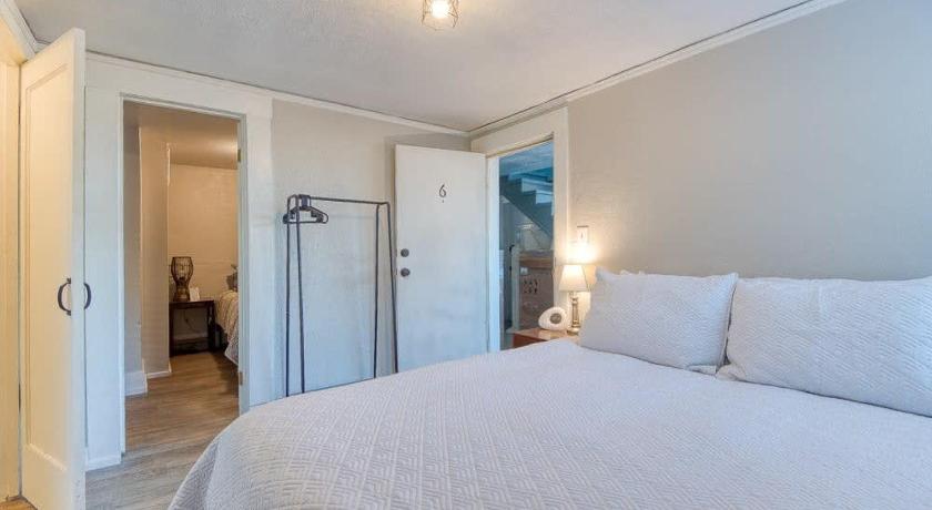 Coos Bay (OR) #StayInMyDistrict HeritageHouse 2Bedroom Apartment 4-Star Accommodation suite