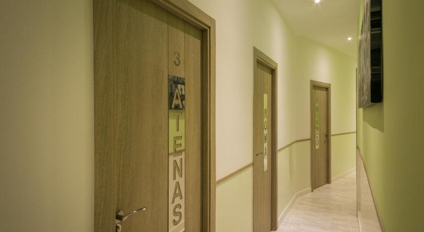 Hostal Adis