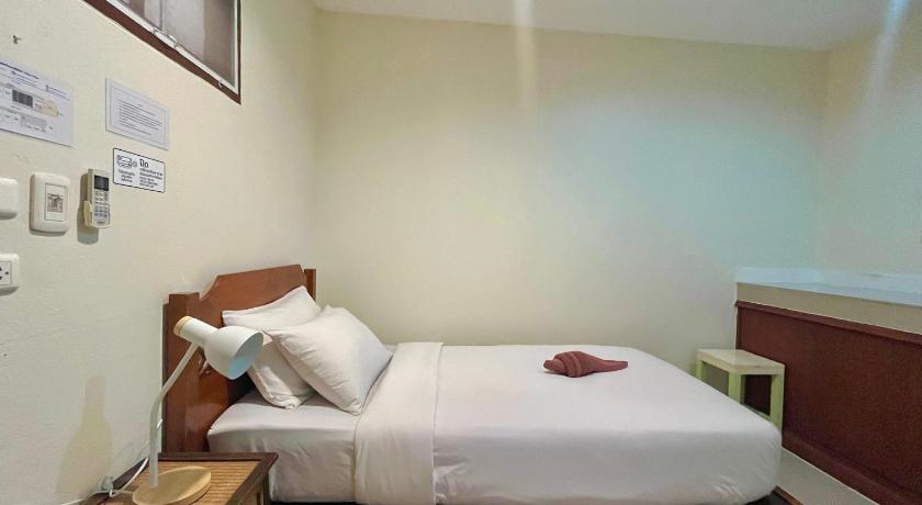 Image of Standard Single Room 8
