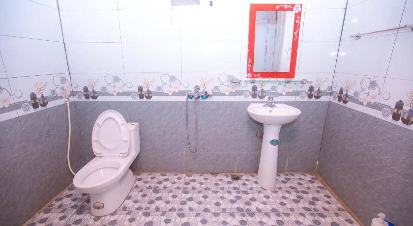 Image of Family Room with Private Bathroom 13