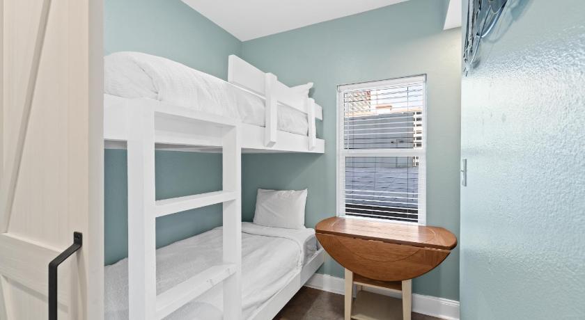Image of Two-Bedroom Apartment with Balcony 9