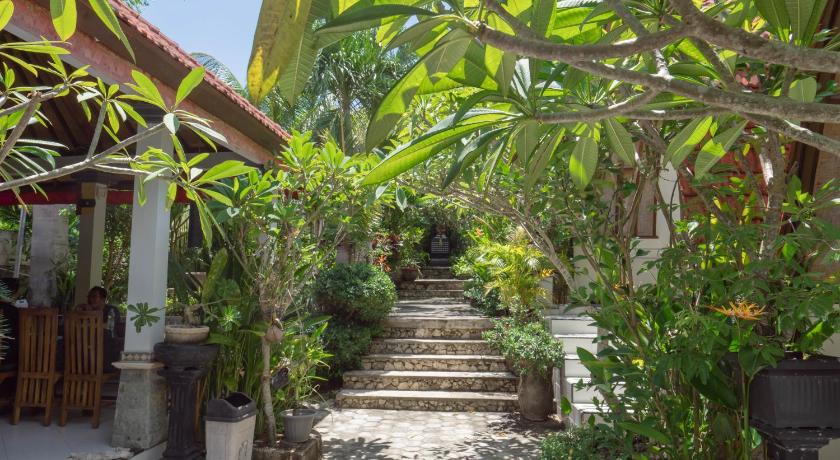 巴厘 Ratu Cottage 2星级 民宿 套房