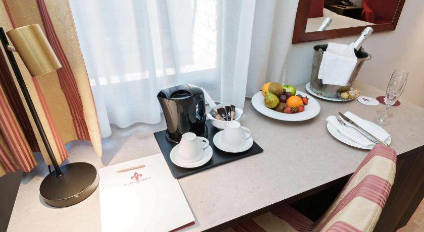 Image of Deluxe Double Room 6