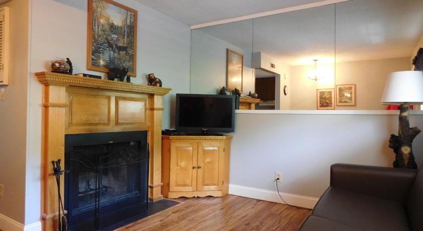 Image of Oak Square 102 0