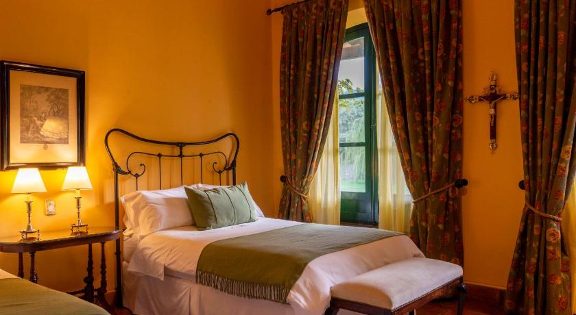 Image of Twin Room with Garden View 1