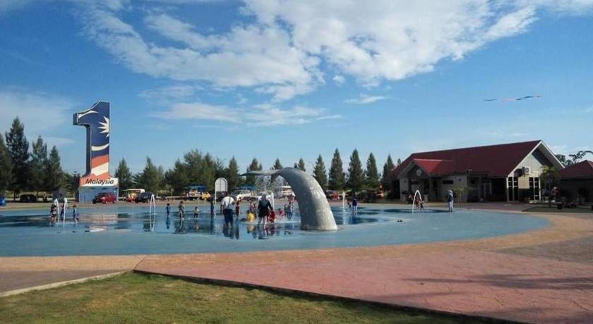 マラッカ ARK Malacca Hotel 2つ星 ホテル 外観