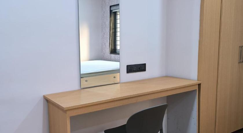 Swagan Homes  Stays a Deluxe 1 BHK Flat - image 15