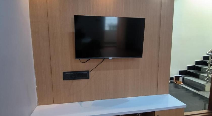 Swagan Homes  Stays a Deluxe 1 BHK Flat - image 12