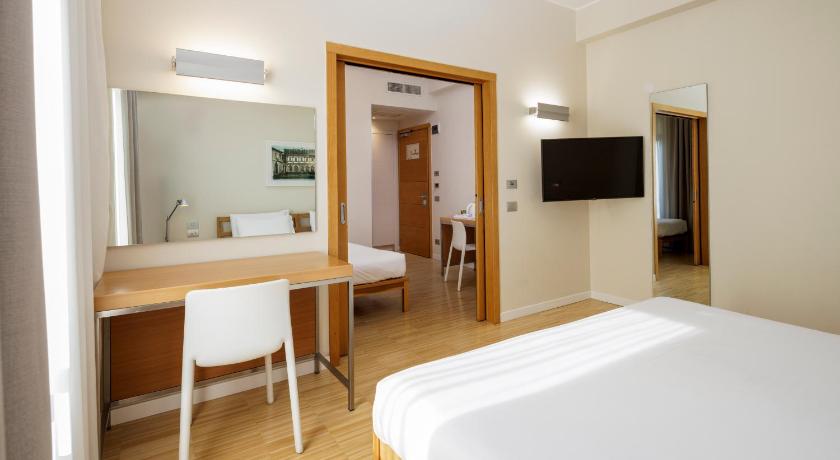 Image of Family Room 5