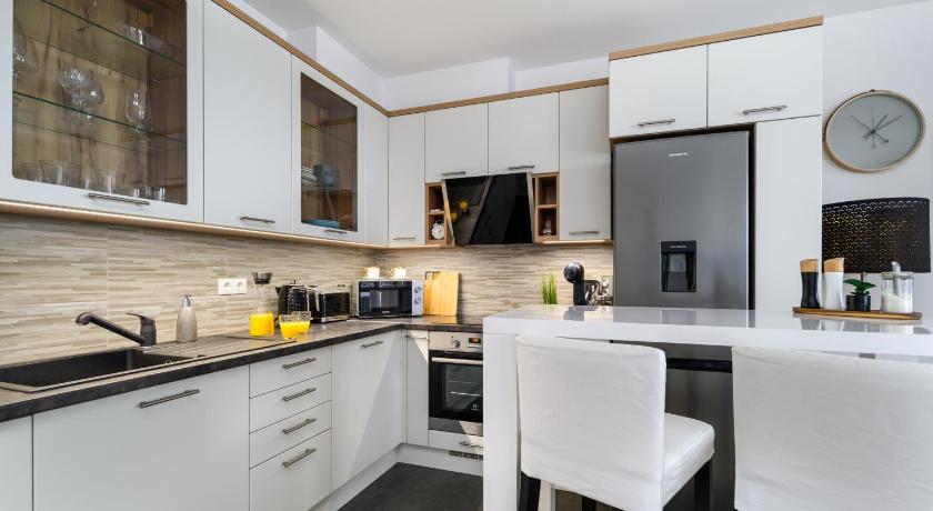 Leonardo50 Apartment - image 5