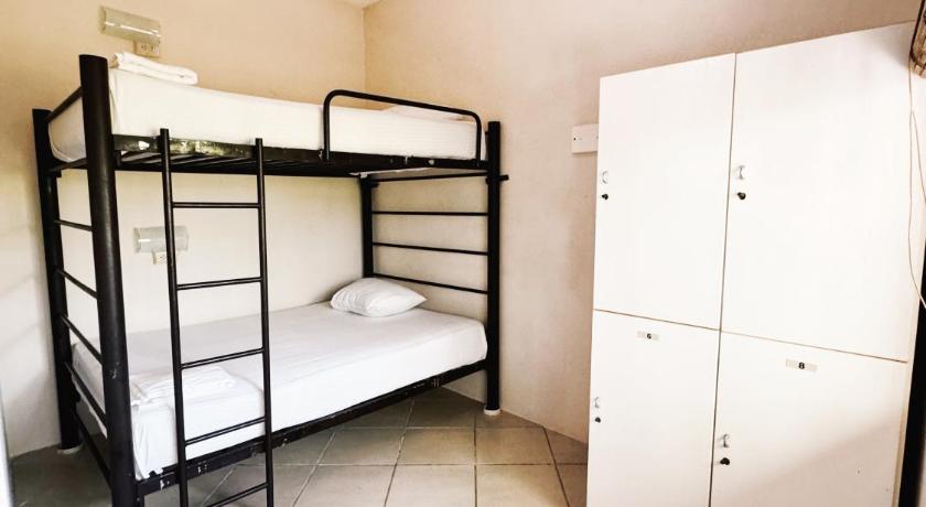 Image of Bed in 6-Bed Female Dormitory Room 1