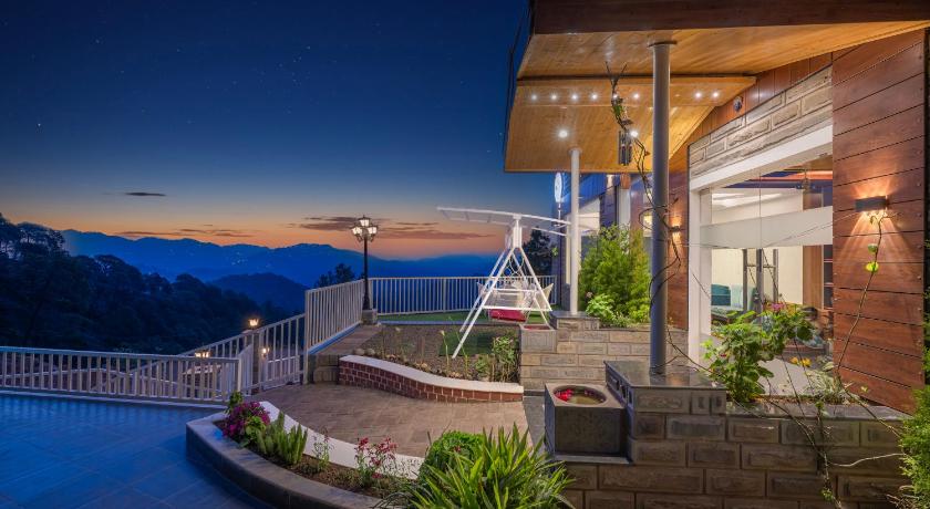 Wood Stock Luxury Kasauli - Mountain View - image 4