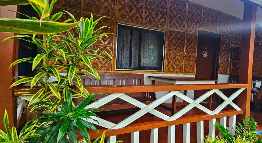 Image of Family Room 1