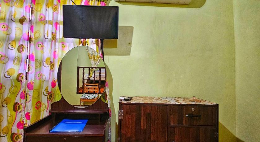 Image of Quadruple Room with Private Bathroom 3