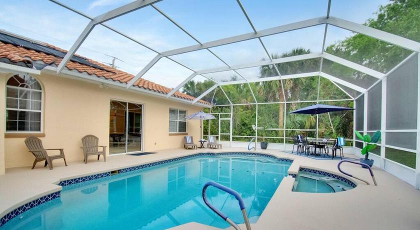 Game room ,Saltwater ,pool Spa - Tropical Oasis!