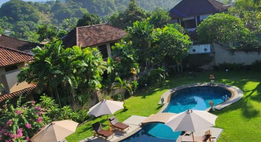 Dalia Budget Hotel – Senggigi Beach, ID
