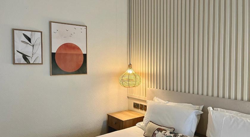 Image of Signature Room 8