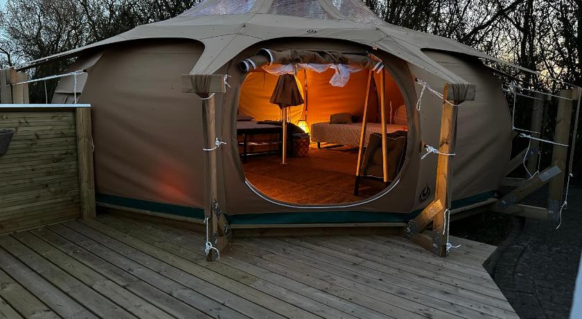 Romantic Luxus Glamping 1